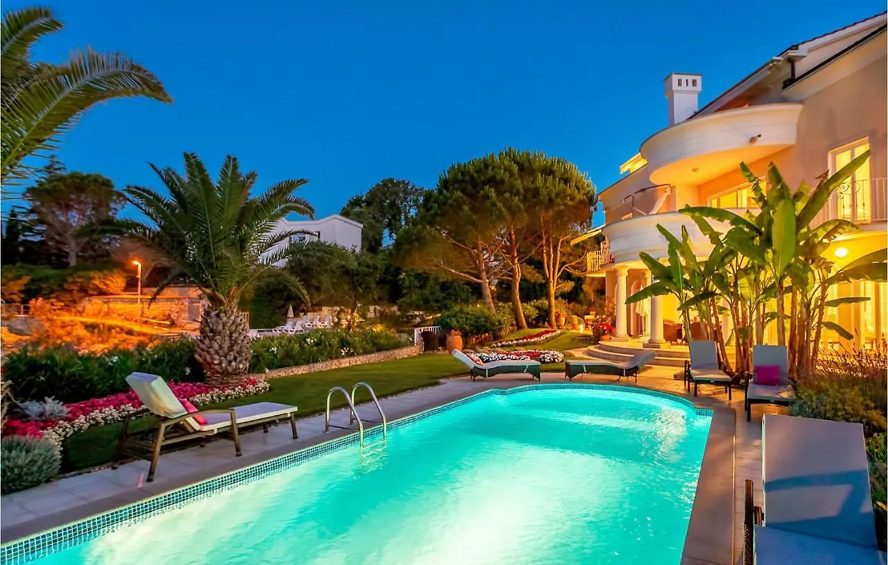Gorgeous Apartment In Malinska With Swimming Pool