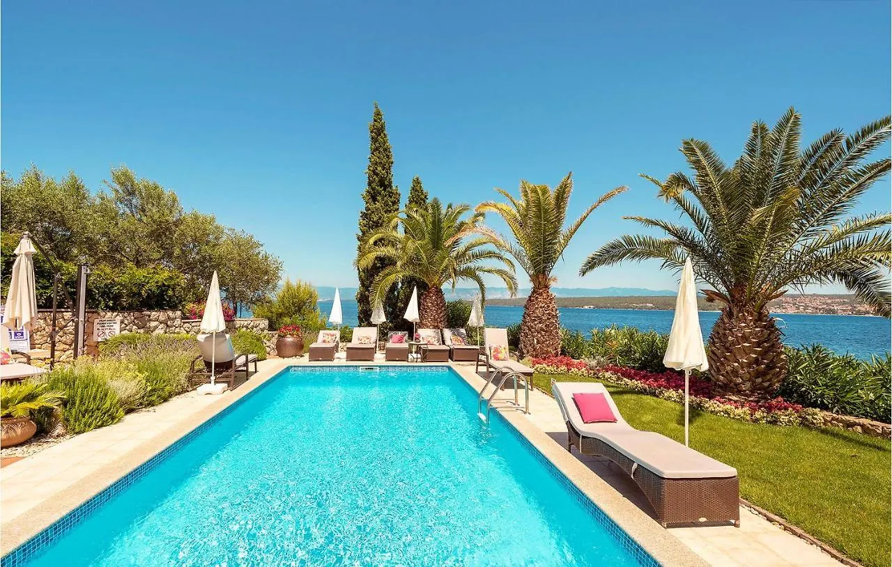 Gorgeous Apartment In Malinska With Swimming Pool