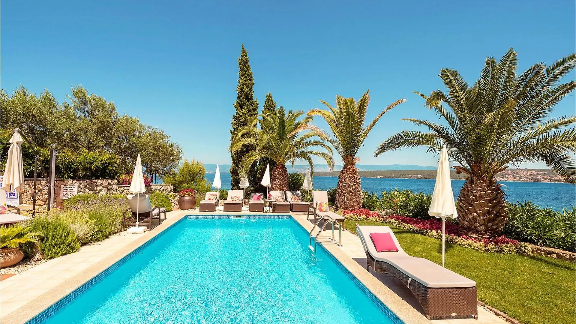 Gorgeous Apartment In Malinska With Swimming Pool