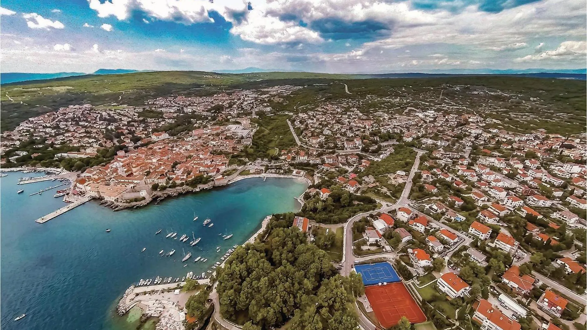 Gorgeous Apartment In Malinska With Swimming Pool
